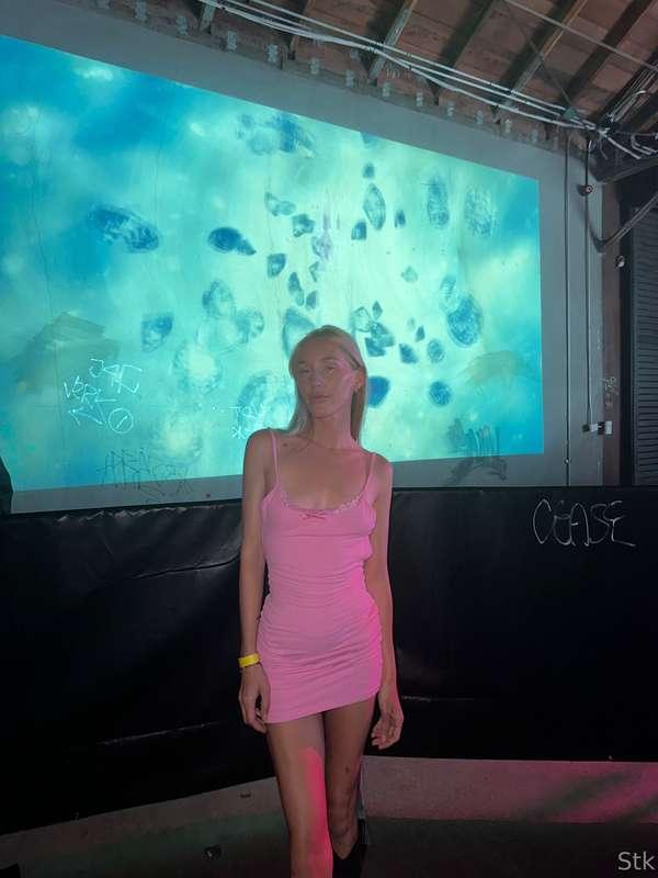 I just want to dance and only you watch me 👽👾