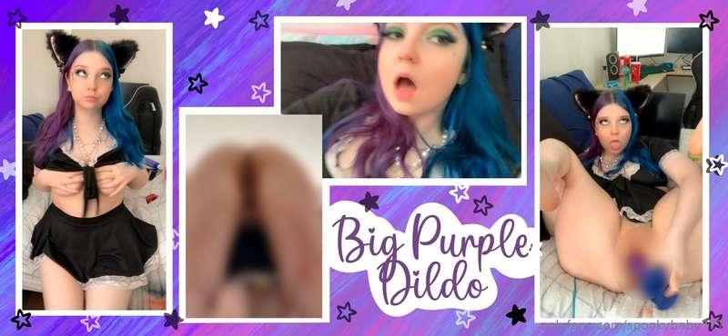 showing my pussy & shaking my ass 💦 and then I pin my legs b..