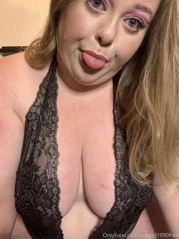 Who would like a 50% discount to my paid page? Drop me a mes..