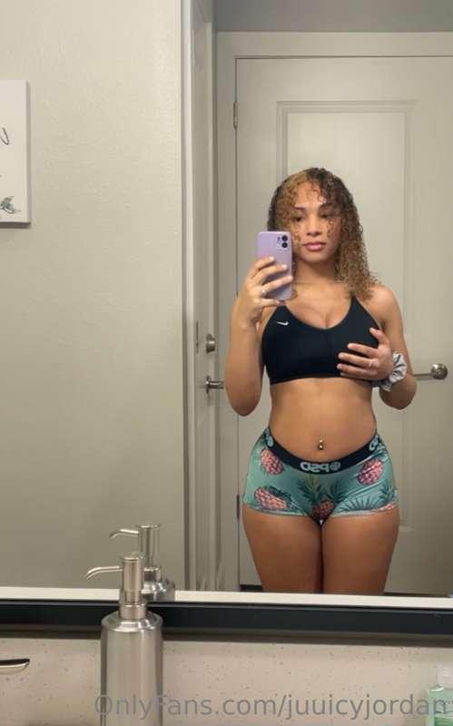 Check dm for new content 😘