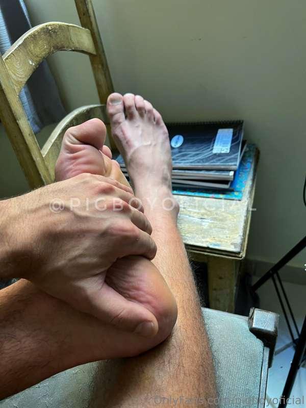 U like my sweaty feet? Smell it!!