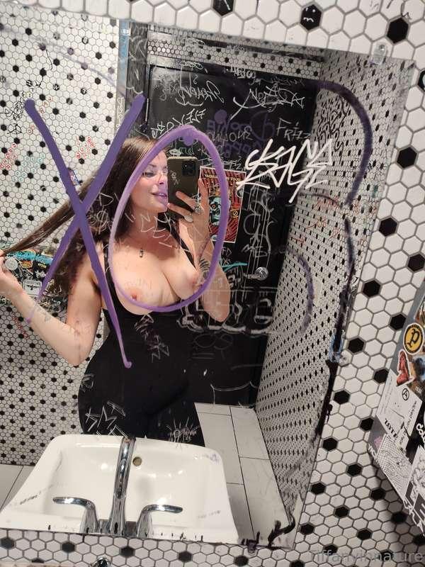 tiffanyinnature image #0