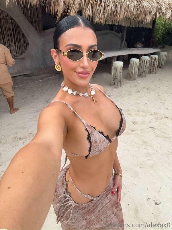 I need a beach bae, any takers?