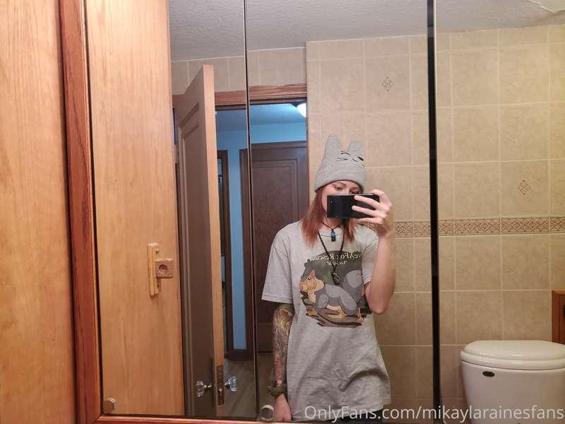 My boyfriend told me to dress cute for a date.
I tried. No m..