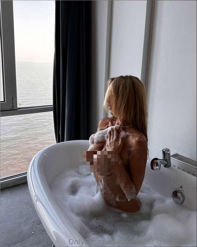 Two things are beautiful in this photo - the sea and my brea..