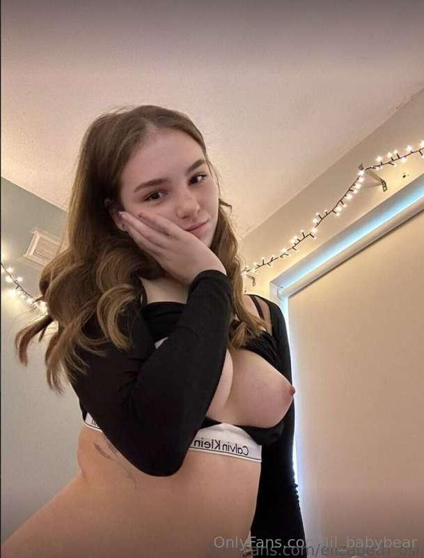 # 🔥Cutie @elizabeth_osi is waiting for you on her FREE page ..