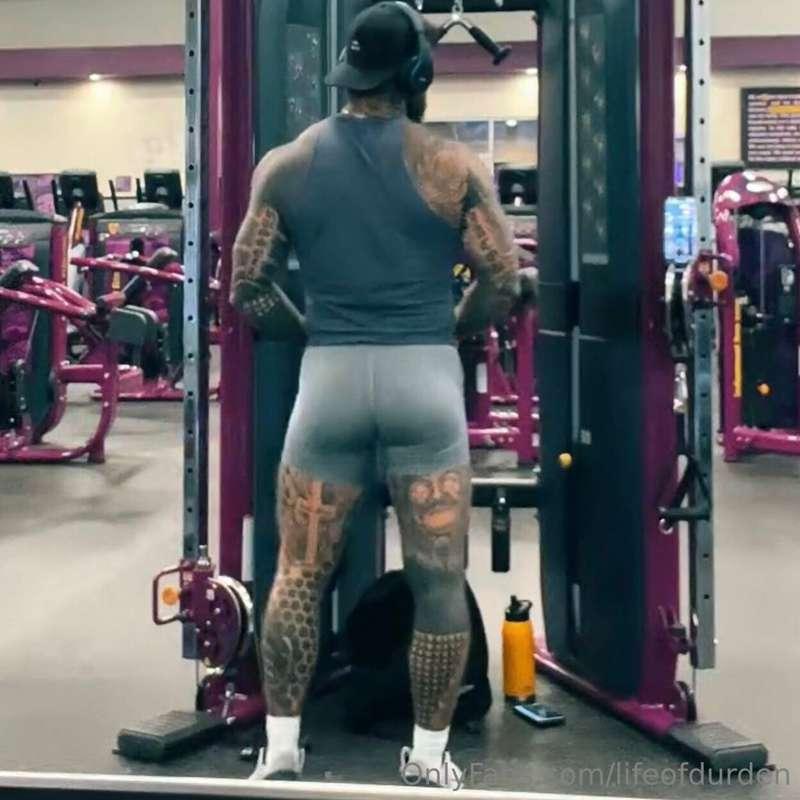 Gym fit today like this post if you wanna see the video!