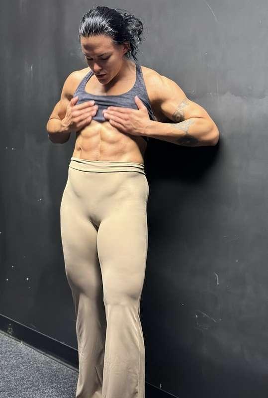 You’d lick every drop of sweat off me, wouldn’t you? 😈