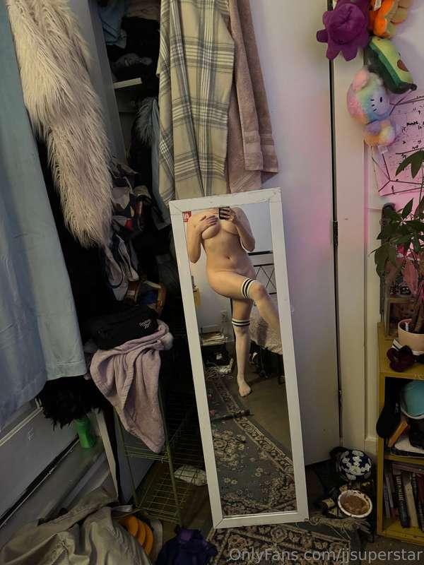 I’m getting rid of clothing does anyone want me to sell you ..