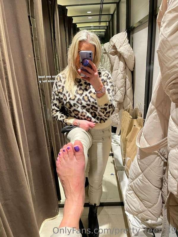 SHOPPING is my CARDIO 🥵👣🥵