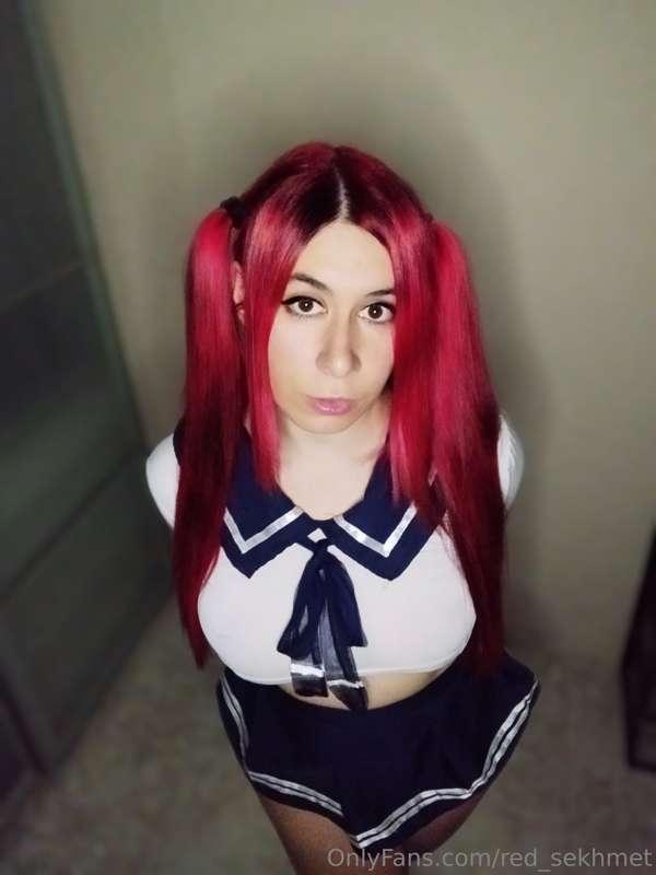 ¿Querrías quedarte a estudiar después de clase conmigo?
.
.
..