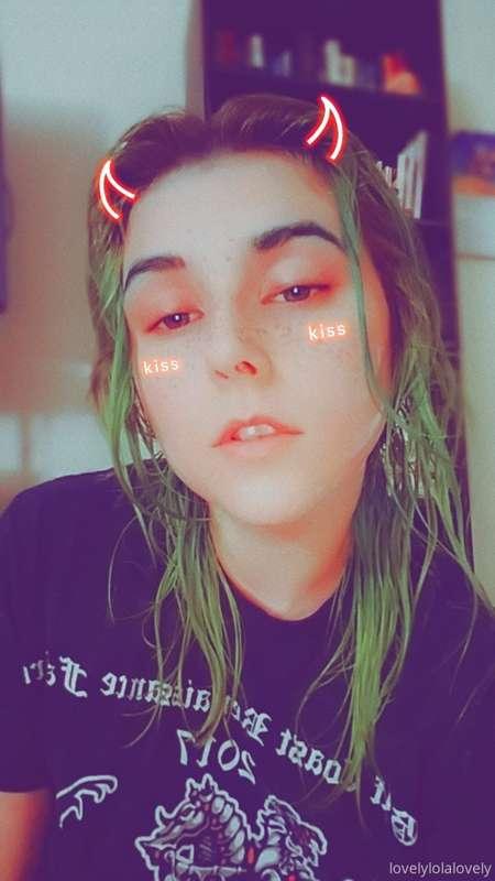 Red thong set, wet hair, underboob, tease
I just want someon..