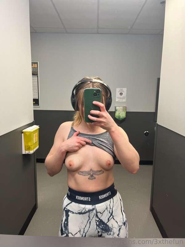 Gym selfie anyone?