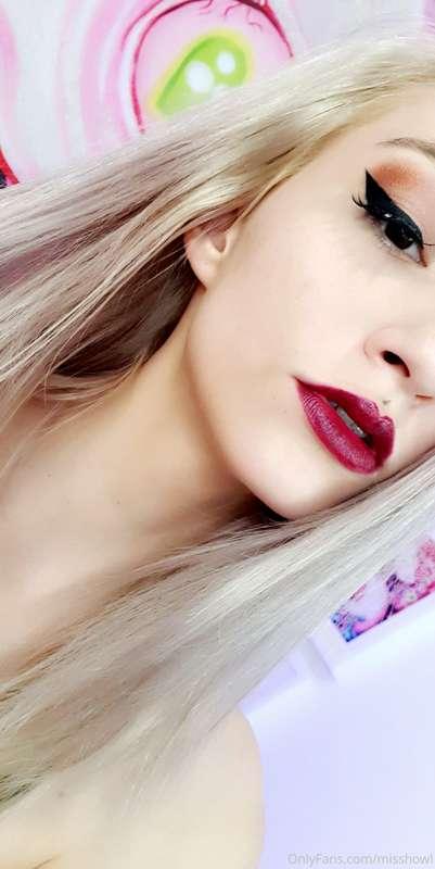 burgundy lips 🌹🥀