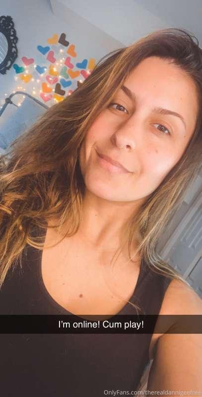 Danni-gee.camster.com