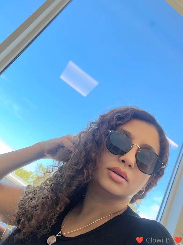 Let's do a private livestream, love?🤤