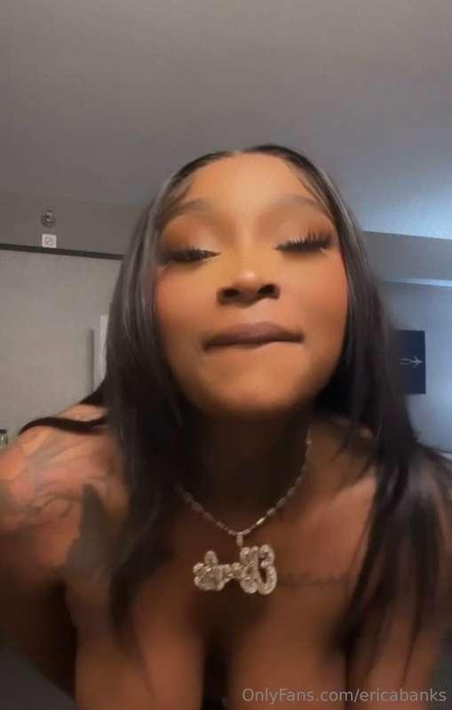 Cravin for  somethin' 😋🍆💦 Hmm.. Somethin' 𝐇𝐀𝐑𝐃 𝐀𝐍𝐃 𝐓𝐇𝐈𝐂𝐊 😈🍆💦..