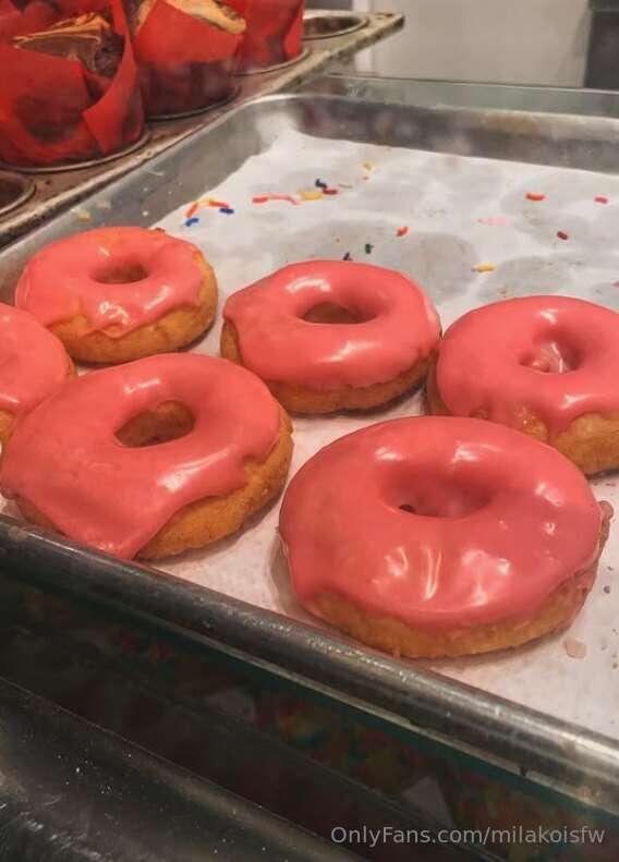 Donuts🍓🤤