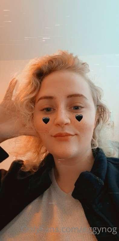A fun little poll for you guys🥰 
How old are you?