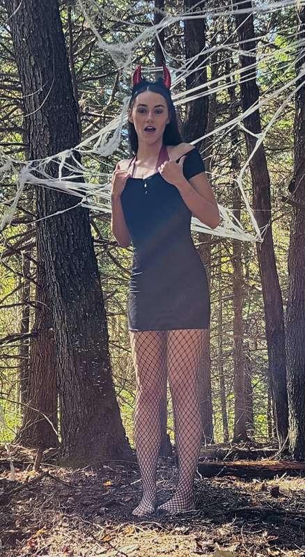 Come.... make a deal with the devil! See how sweet things ge..