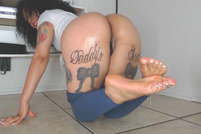 you like my feet baby?😋