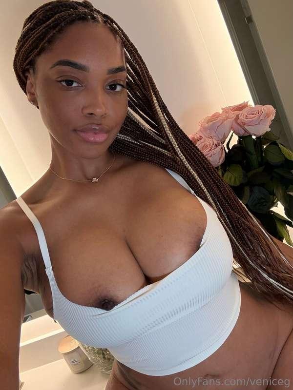 White looks so pure… until you look a little closer 😏🤍