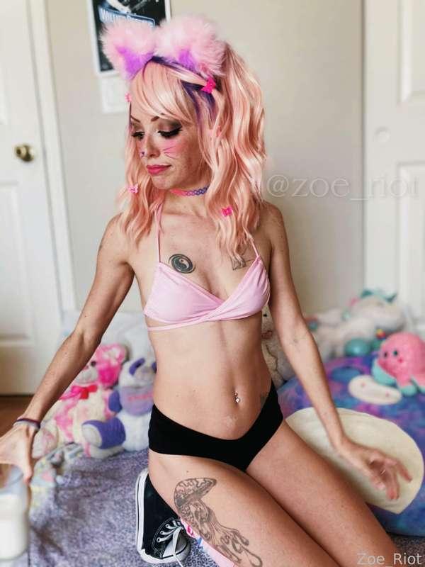zoe_riot image #1