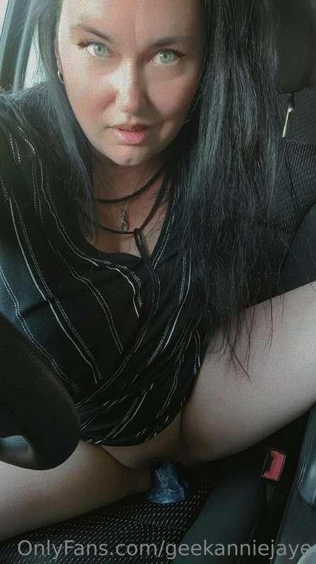 geekanniejaye image #1