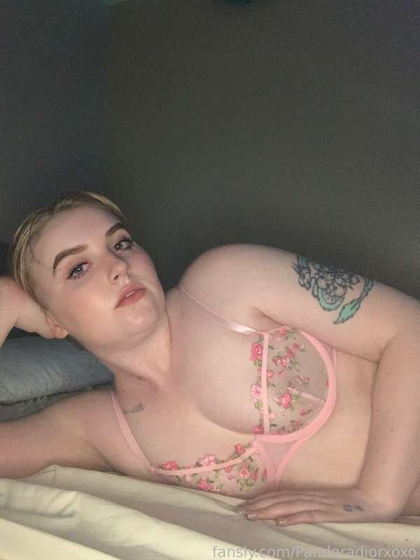 Whip your lovin on me baby 

https://fans.ly/r/Pandoradiorxoxo

#fyp #lingerie #bra #boobs #nipples #cleavage #tatted #tattooed #cute #cutie #beauty #model #teen #angel #pandorasbox #pandoradior3