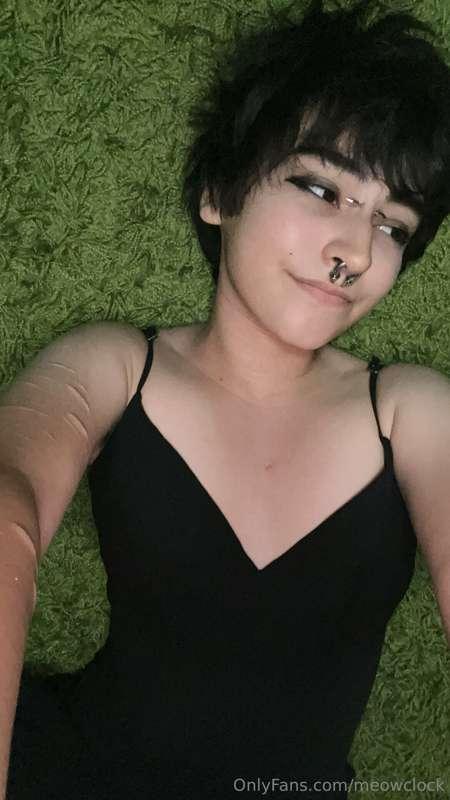 my bf took me shopping and got me this dress c: