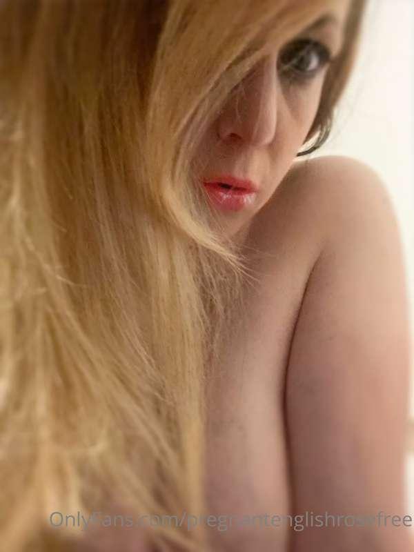 I’ve been playing around with wigs today ! X