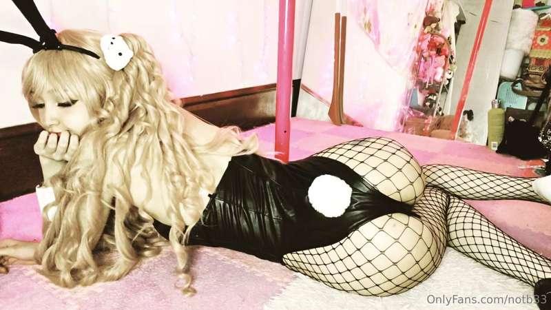 Hehe I really like this set even tho the wig took hours djdj..