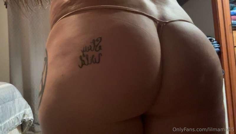 Happy Thong Thursday 😏