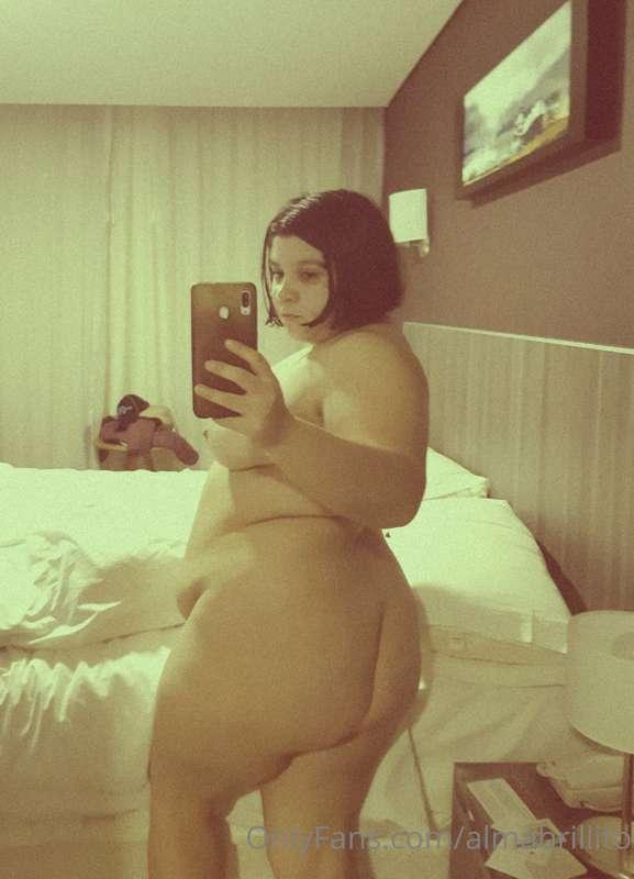 You think you can handle this ass on your face? Try me babe,..