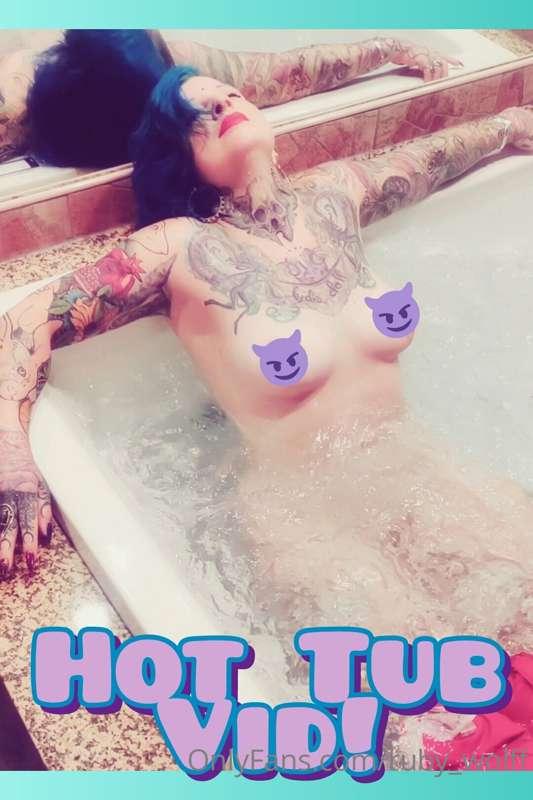 ## Hot Tub Video! 🫧💦
Stripping out of my swimsuit in the hot..