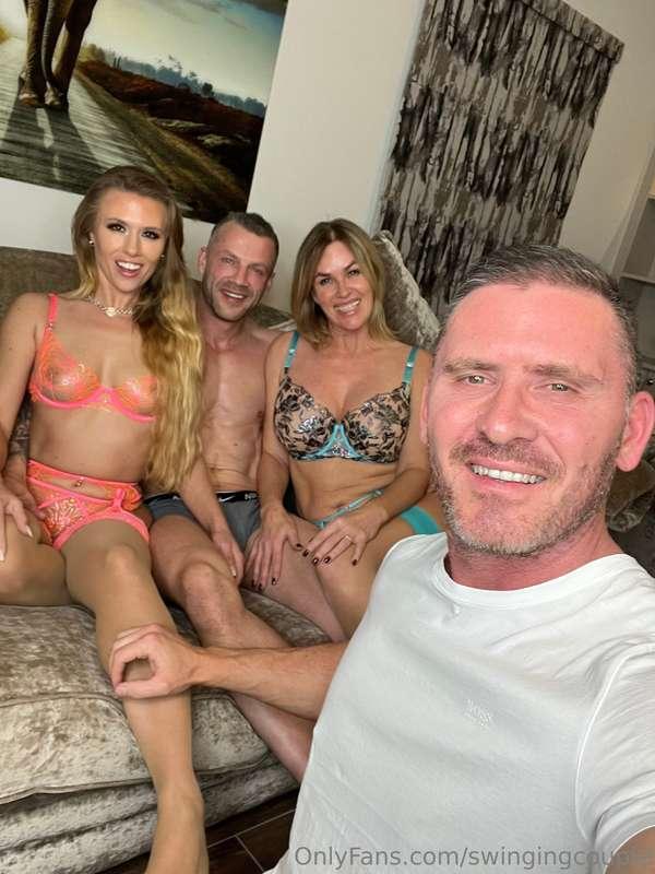 swingingcouple image #5