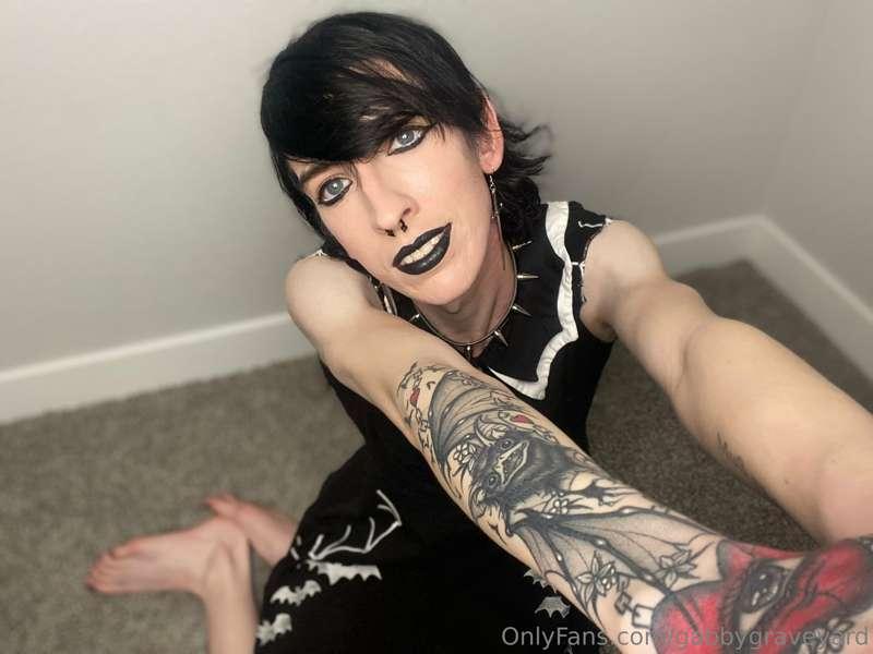 gabbygraveyard image #9