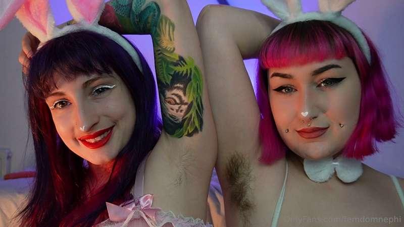 A treat for the armpit lovers - m pits are very hairy compar..