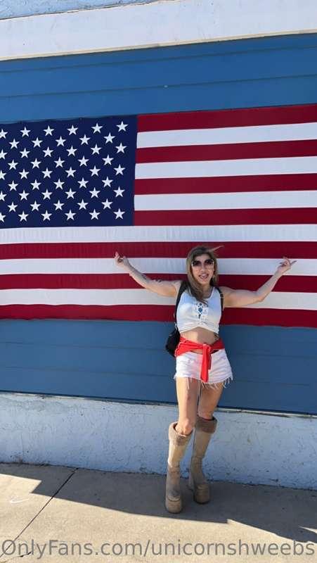 Hope you had an amazing 4th babe!! 
Who wants to see some an..