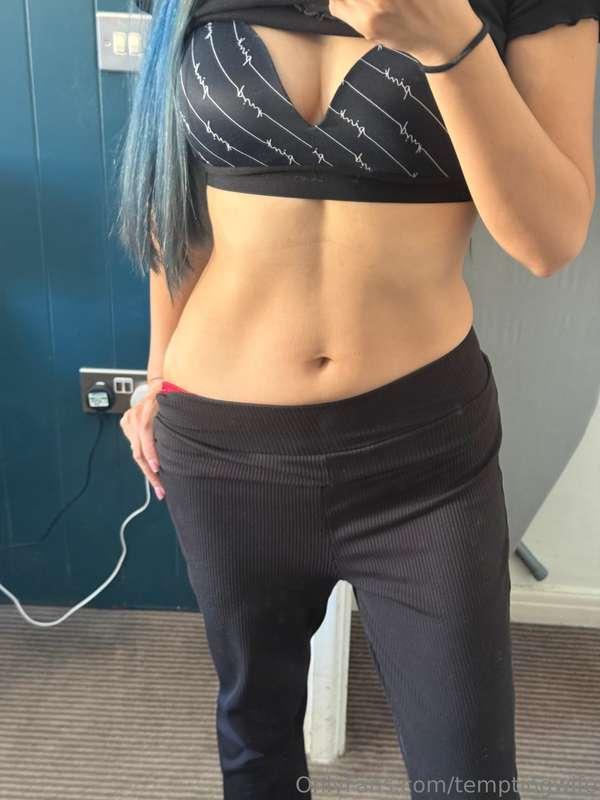 What do you think of my outfit choice today? 🤔