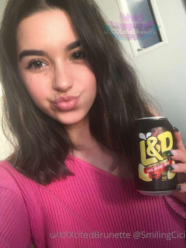 Just a babe with (and without 😈) her favorite soda: L&P! Lem..