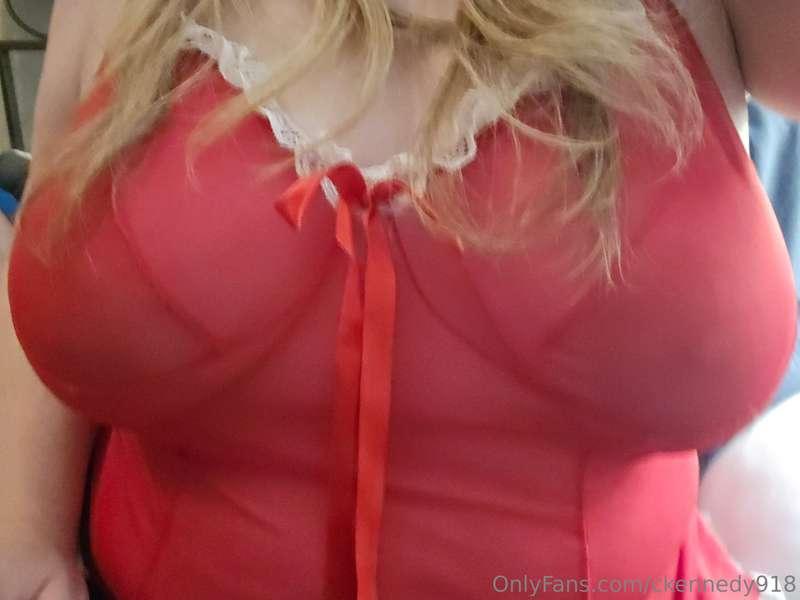 Peek a boobies...