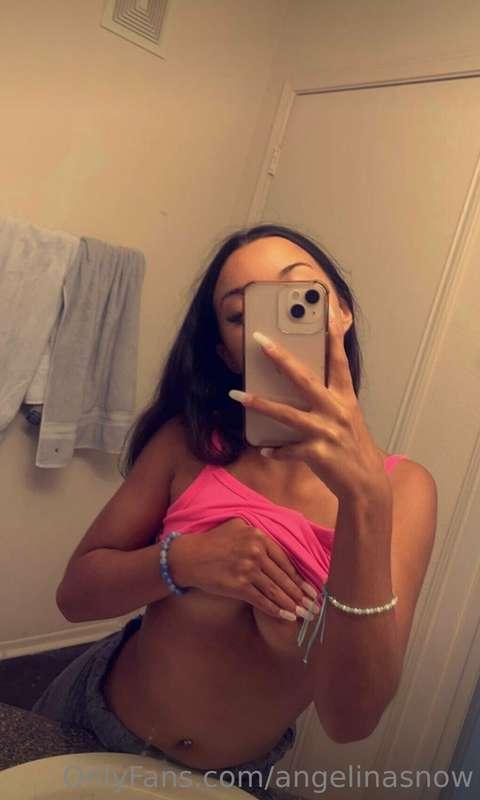 could you please me ? 🙈