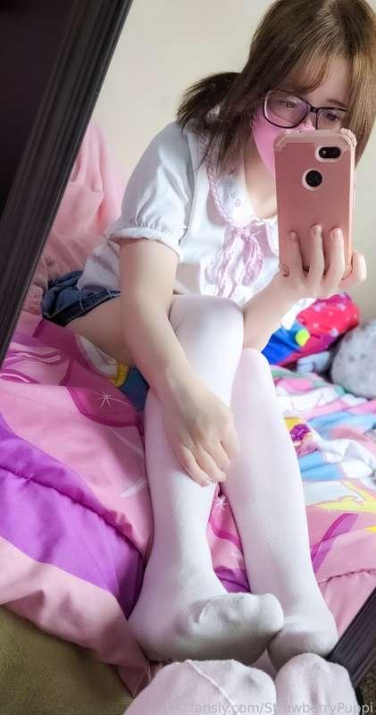 ✿ new top i got + some up skirts!! &lt;3 school girl lookin clothes :3 makes me feel so cute cute ! m also on tha hunt for some cute sneakers like th dream i had tha other day ! :O




#fyp #thighhighs #amateur #panties #cute #pink #young #skirt