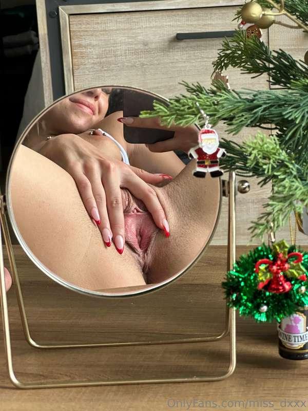I hope Santa brings you what you want this year 😉 👅