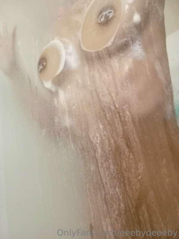 eeebydeeeby image #0