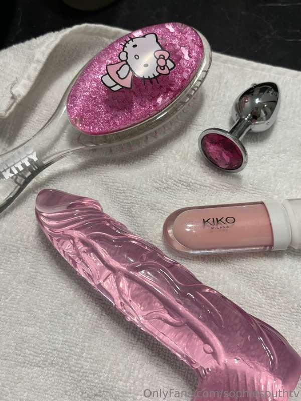 Ask me about these toys and I will send you the videos 😘