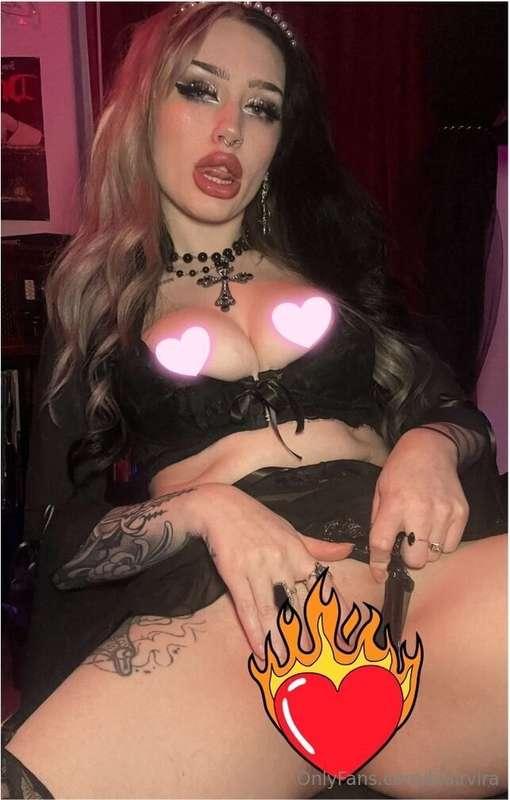 🖤**POV** you get home and your goth gf has been super horny ..