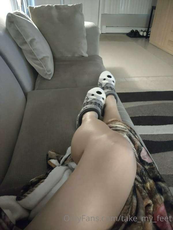 Happy Saturday Guys!
Just snuggling up on the couch with my ..