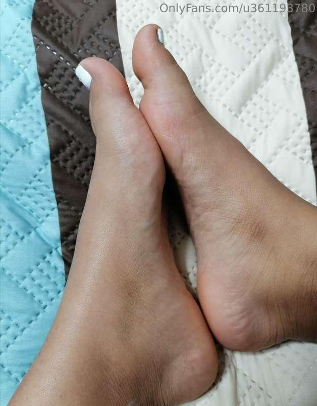 First post, you're gonna see a lot of feet stuff here😋